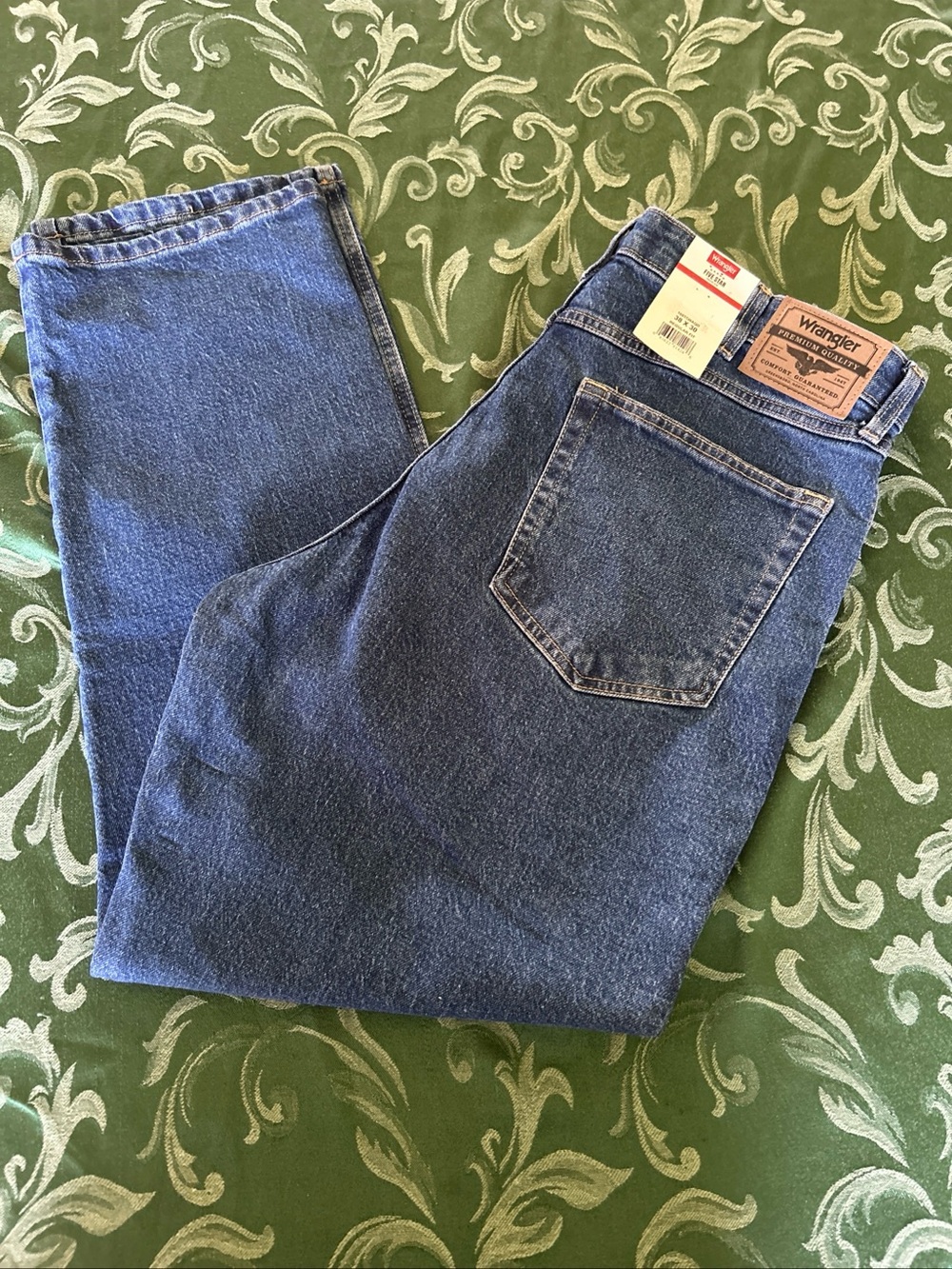 NEW Five star Wrangler Men’s Dark Blue Relaxed Fit Jeans 38x30